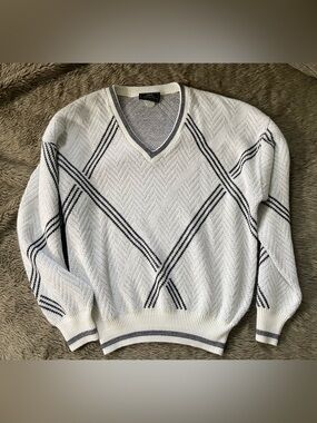 Men's Vintage Sears V-Neck White Long Sleeve Sweater Black Stripe Detail (Large)